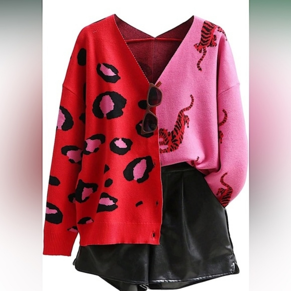 Leapard Print Sweater Red Pink Animal Print V-neck Size Medium